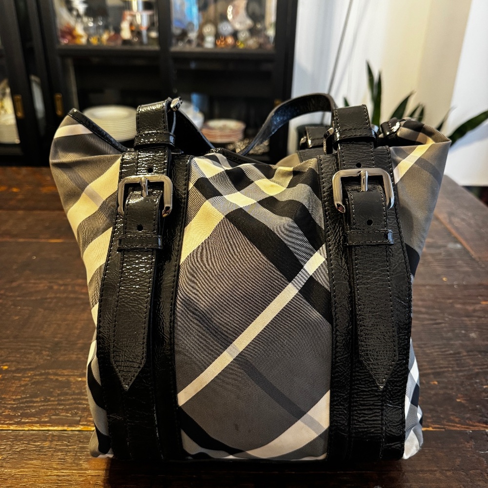 Burberry tote - gray print pattern